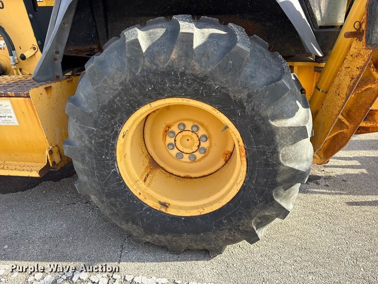 image for item FB8622 1999 John Deere 310SE backhoe