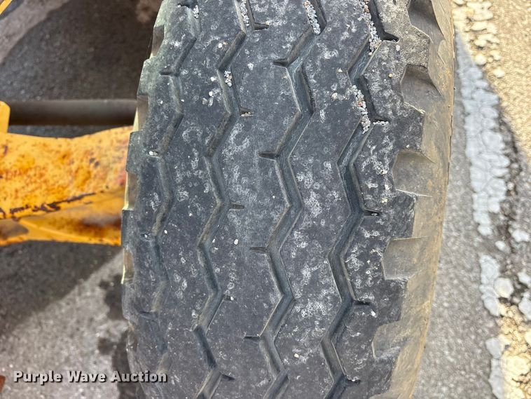 image for item FB8622 1999 John Deere 310SE backhoe