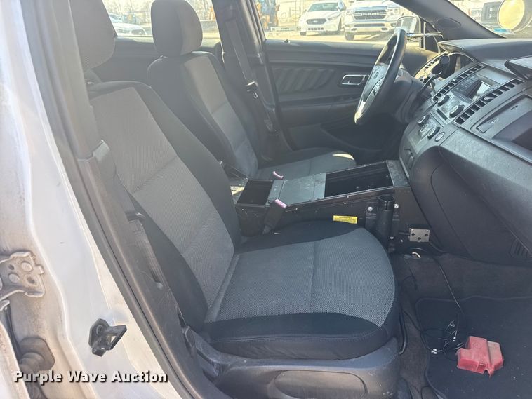 image for item FB8623 2013 Ford Taurus Police Interceptor 