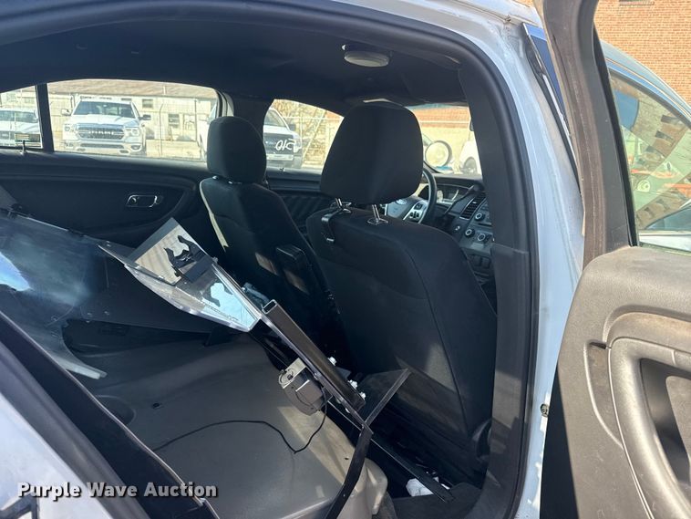 image for item FB8623 2013 Ford Taurus Police Interceptor 