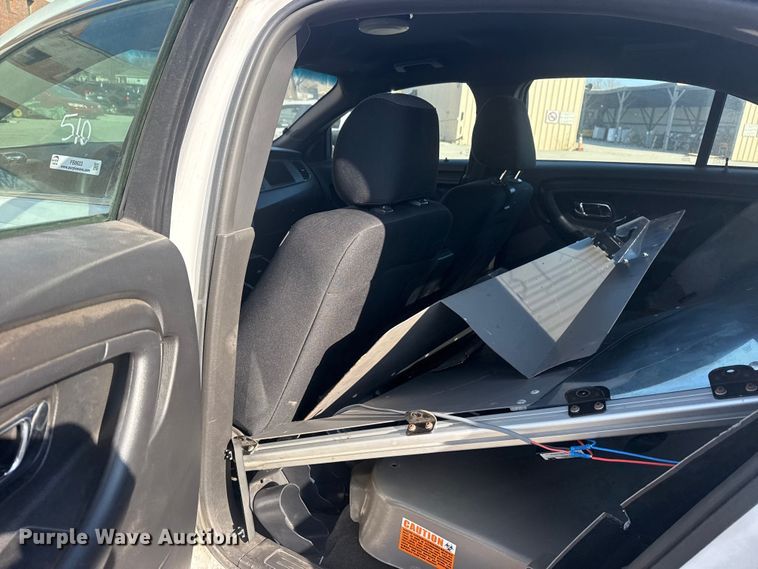 image for item FB8623 2013 Ford Taurus Police Interceptor 