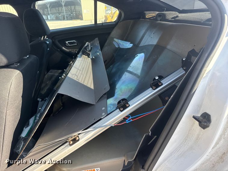 image for item FB8623 2013 Ford Taurus Police Interceptor 