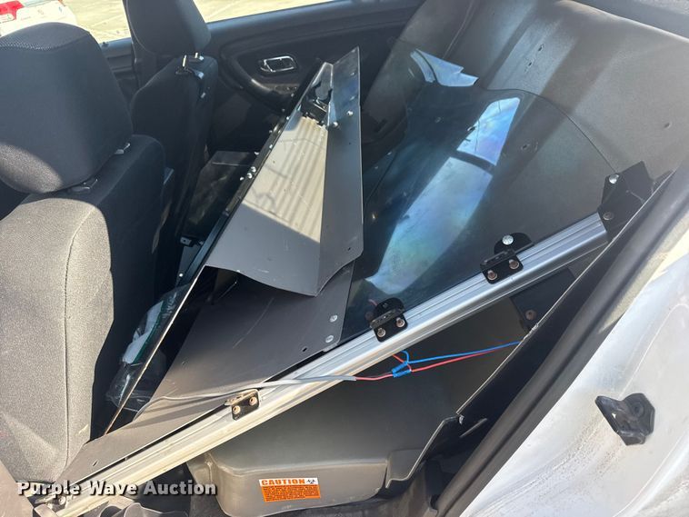 image for item FB8623 2013 Ford Taurus Police Interceptor 