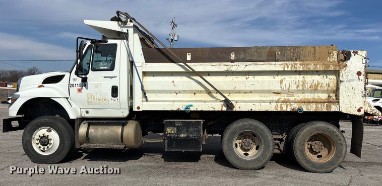 image for item FB8624 2011 International SF625 dump truck