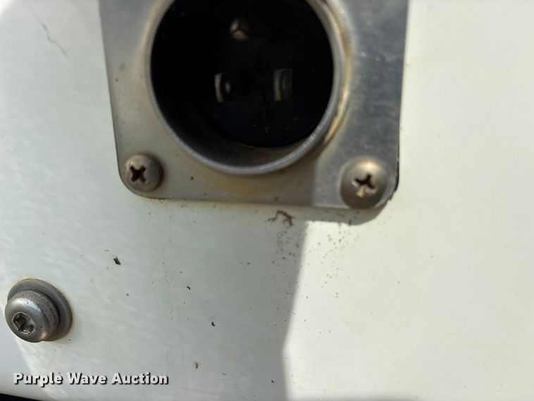 image for item FB8624 2011 International SF625 dump truck