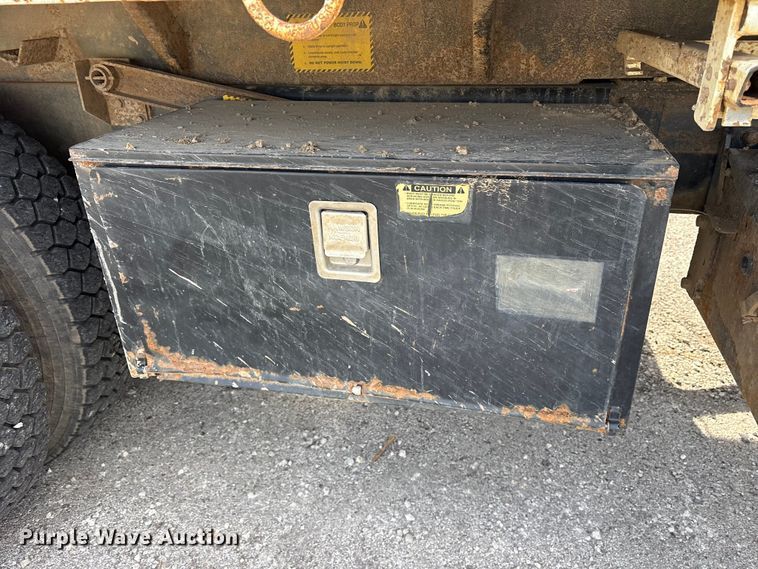 image for item FB8624 2011 International SF625 dump truck