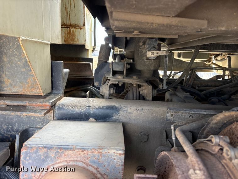 image for item FB8624 2011 International SF625 dump truck