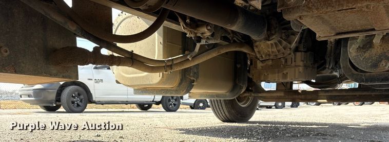 image for item FB8624 2011 International SF625 dump truck