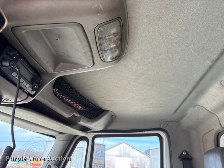 image for item FB8624 2011 International SF625 dump truck