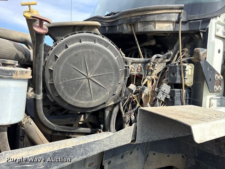 image for item FB8624 2011 International SF625 dump truck