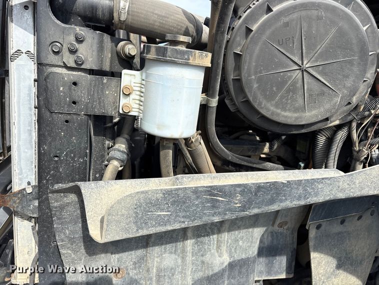 image for item FB8624 2011 International SF625 dump truck