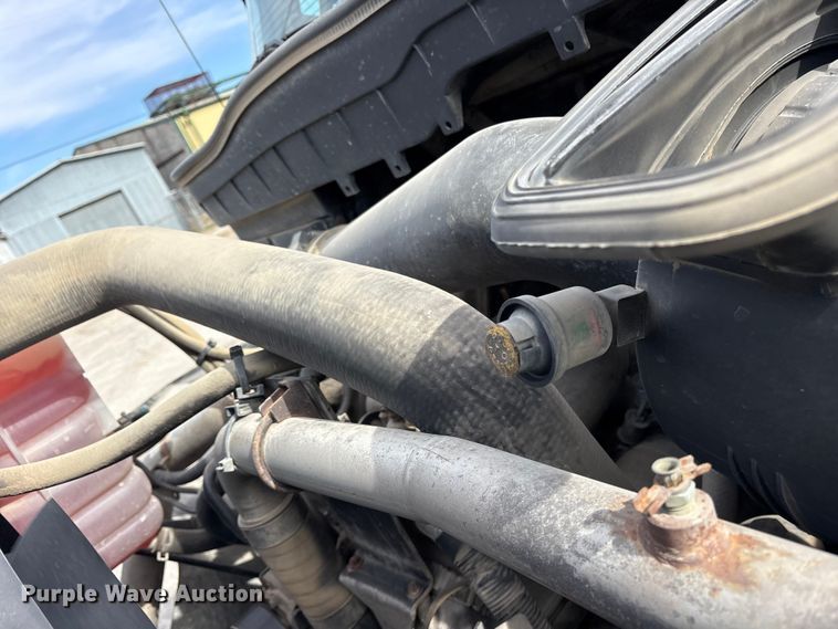 image for item FB8624 2011 International SF625 dump truck