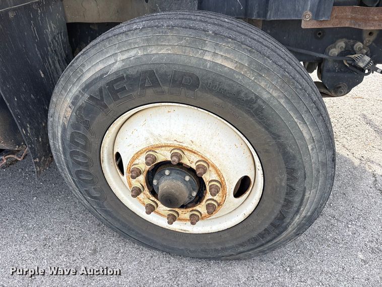 image for item FB8624 2011 International SF625 dump truck