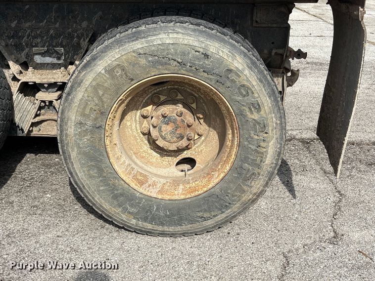 image for item FB8624 2011 International SF625 dump truck