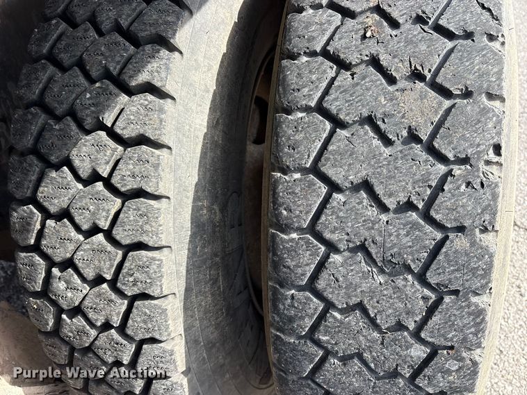 image for item FB8624 2011 International SF625 dump truck