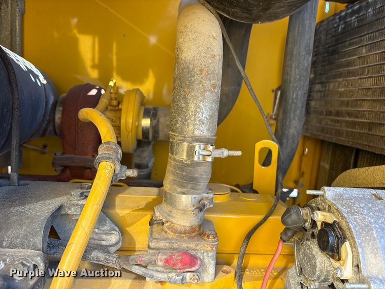 image for item FB8625 2002 John Deere 624H wheel loader