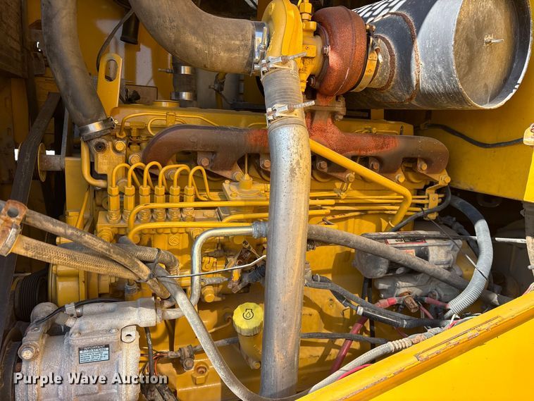 image for item FB8625 2002 John Deere 624H wheel loader