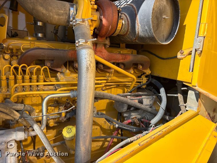 image for item FB8625 2002 John Deere 624H wheel loader