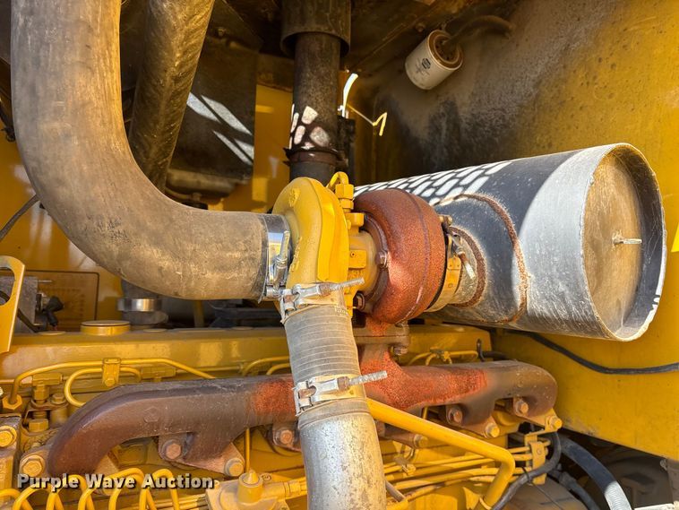 image for item FB8625 2002 John Deere 624H wheel loader