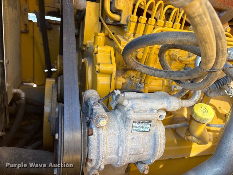 image for item FB8625 2002 John Deere 624H wheel loader