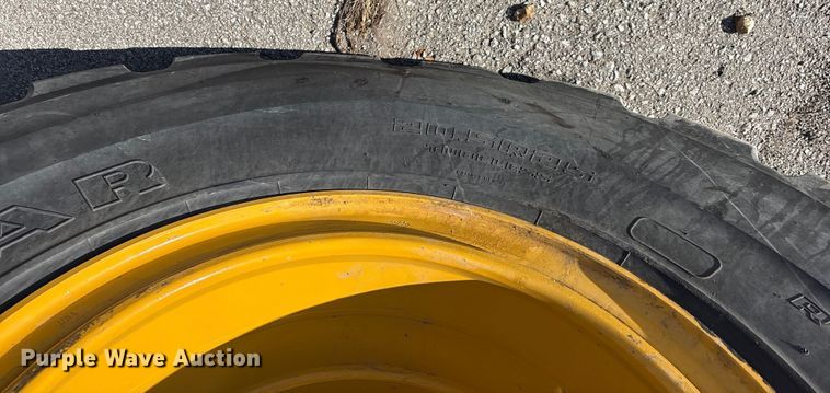 image for item FB8625 2002 John Deere 624H wheel loader