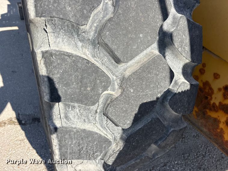 image for item FB8625 2002 John Deere 624H wheel loader