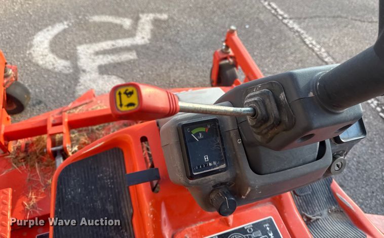 image for item FB8627 2005 Kubota F2560 lawn mower