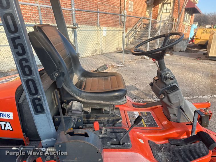 image for item FB8627 2005 Kubota F2560 lawn mower