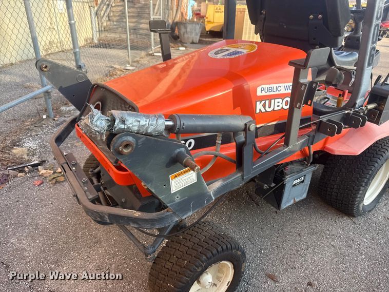 image for item FB8627 2005 Kubota F2560 lawn mower