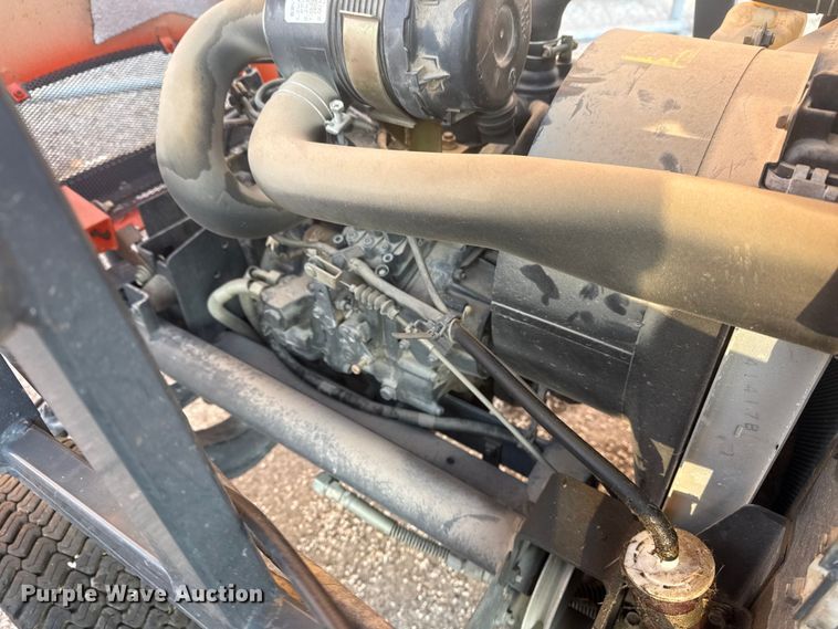 image for item FB8627 2005 Kubota F2560 lawn mower