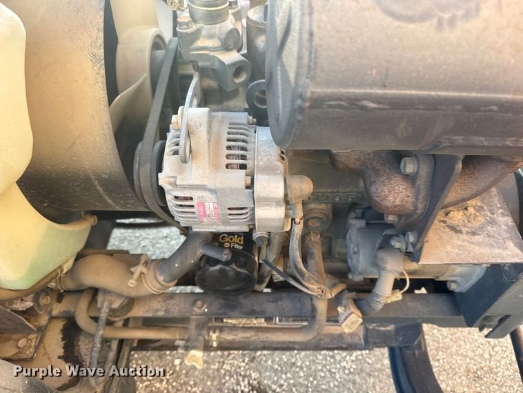 image for item FB8627 2005 Kubota F2560 lawn mower