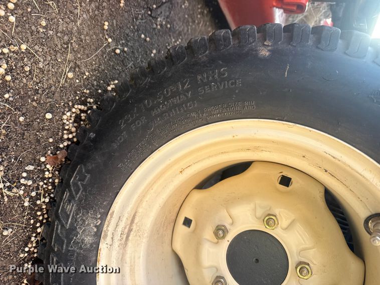 image for item FB8627 2005 Kubota F2560 lawn mower