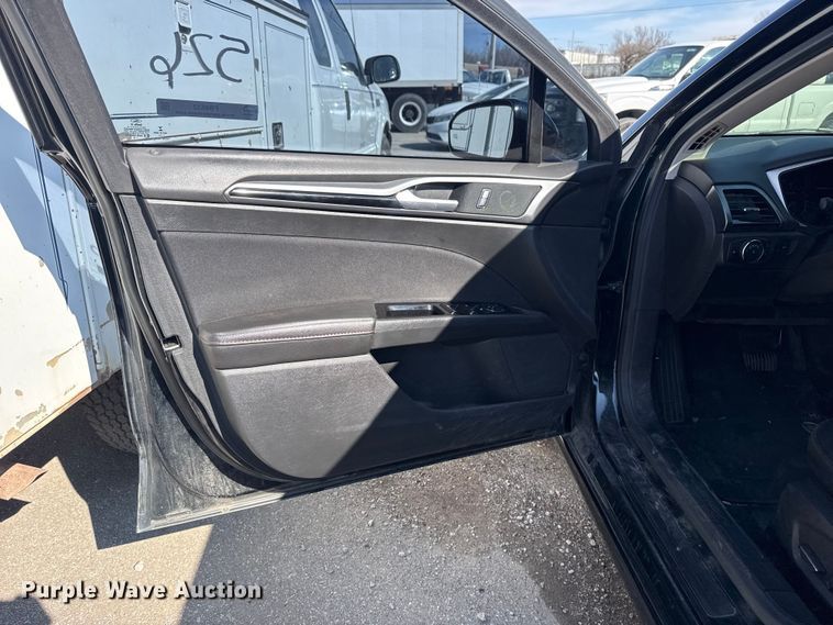 image for item FB8632 2014 Ford Fusion 