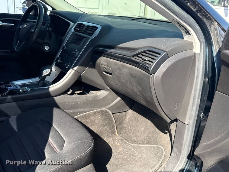 image for item FB8632 2014 Ford Fusion 