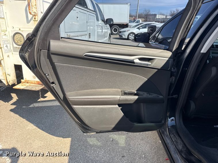 image for item FB8632 2014 Ford Fusion 