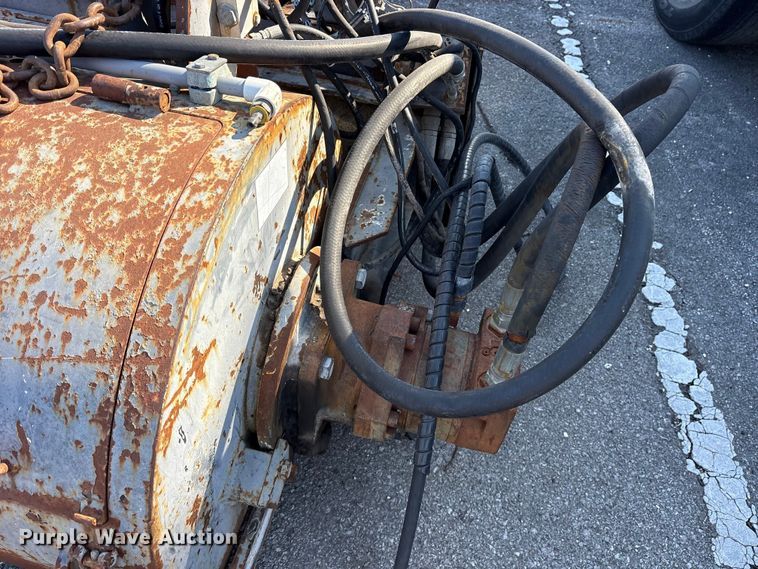 image for item FB8633 (2) asphalt planers