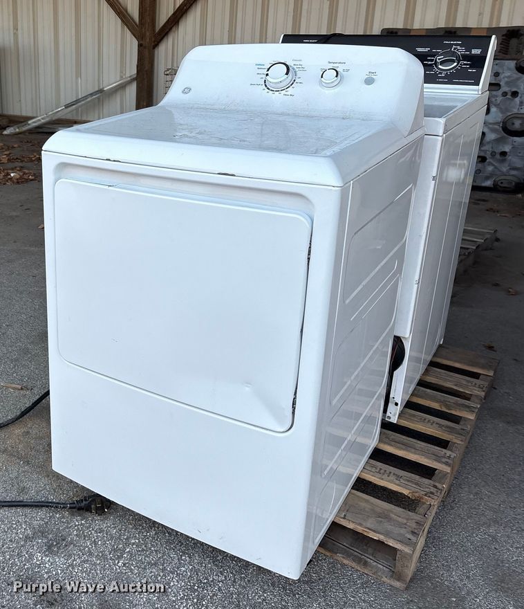 image for item FB8637 Washers and dryers