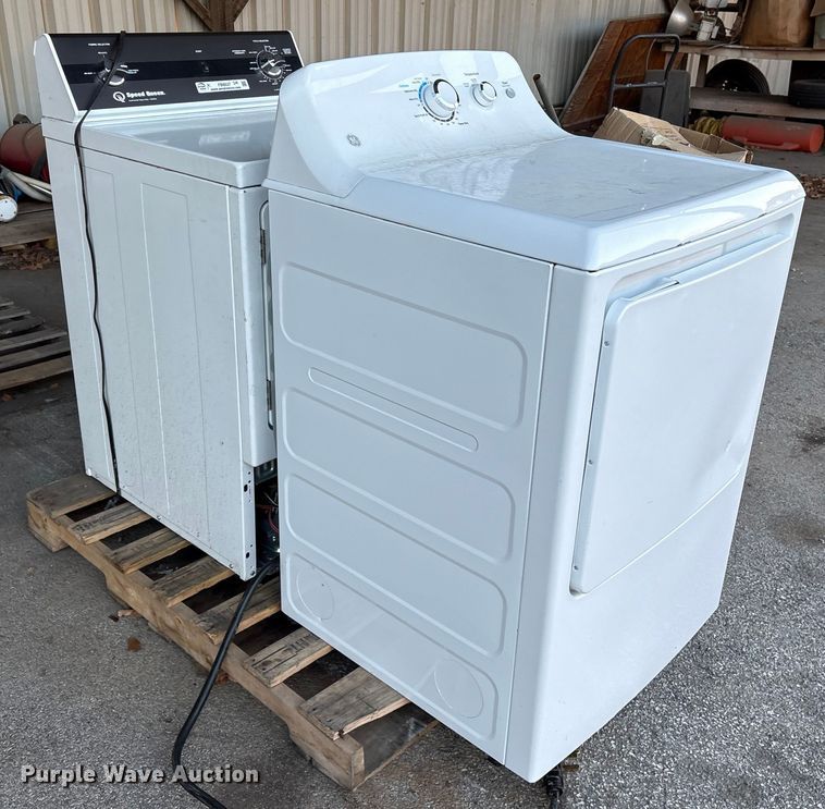 image for item FB8637 Washers and dryers