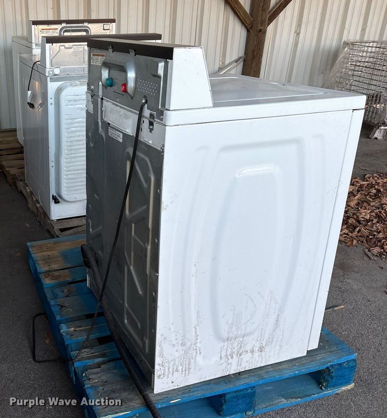 image for item FB8637 Washers and dryers