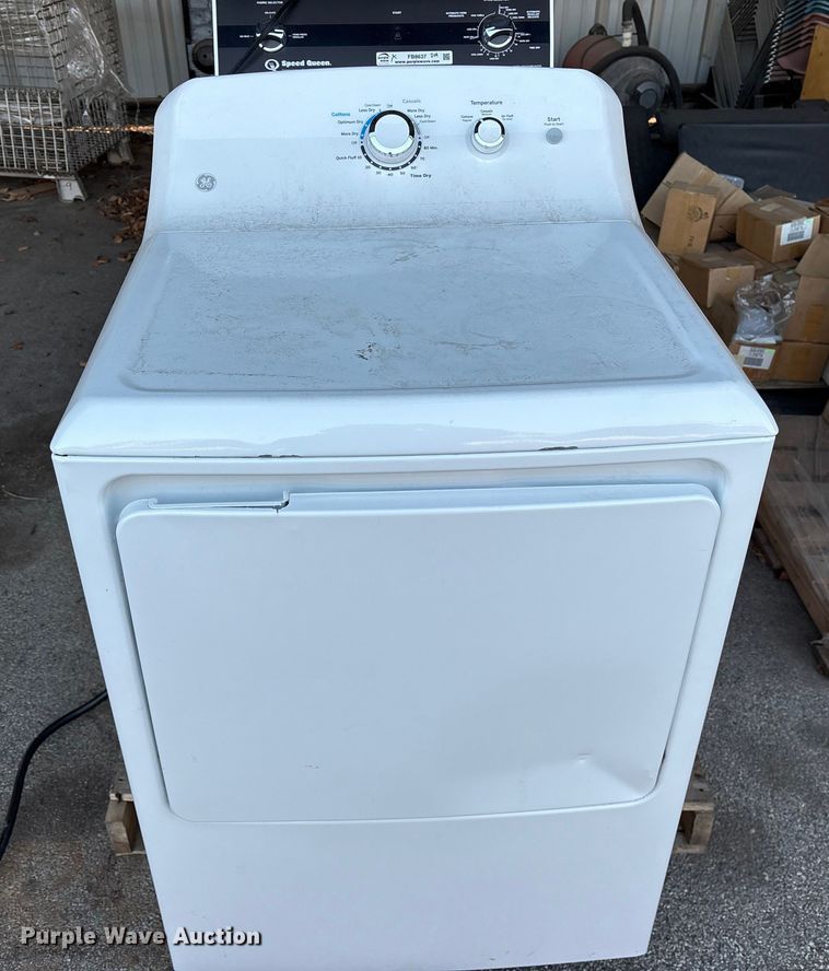 image for item FB8637 Washers and dryers