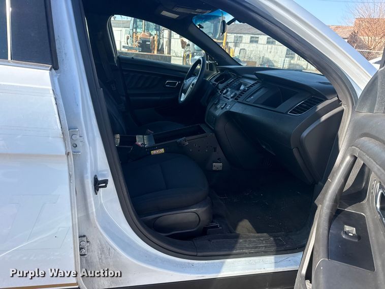 image for item FB8638 2015 Ford Taurus Police Interceptor 