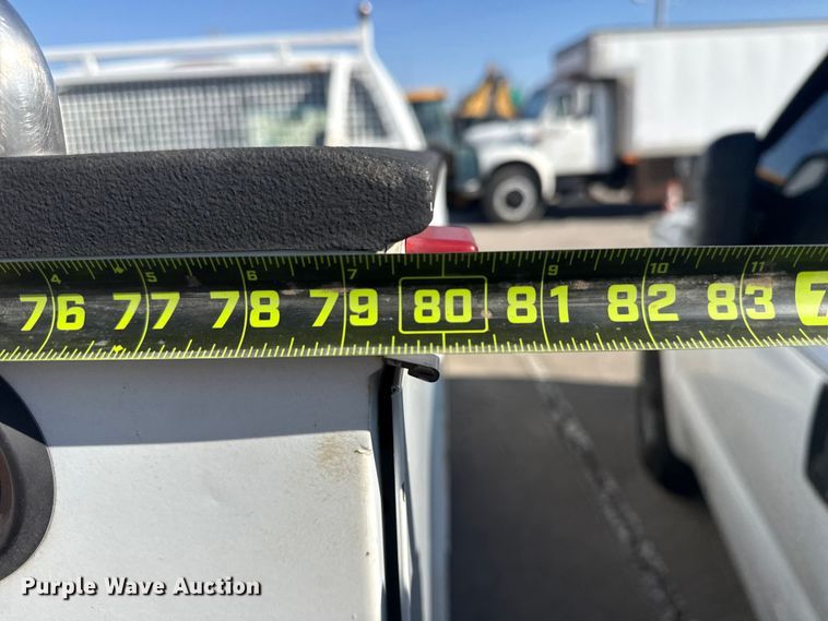 image for item FB8639 2001 Ford F250 Super Duty Ext. Cab utility bed pickup truck