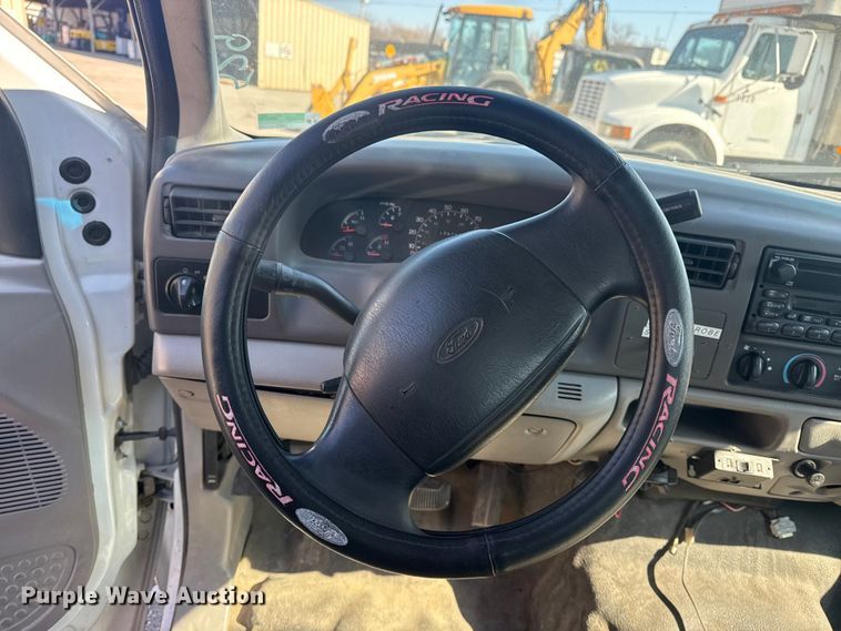 image for item FB8639 2001 Ford F250 Super Duty Ext. Cab utility bed pickup truck