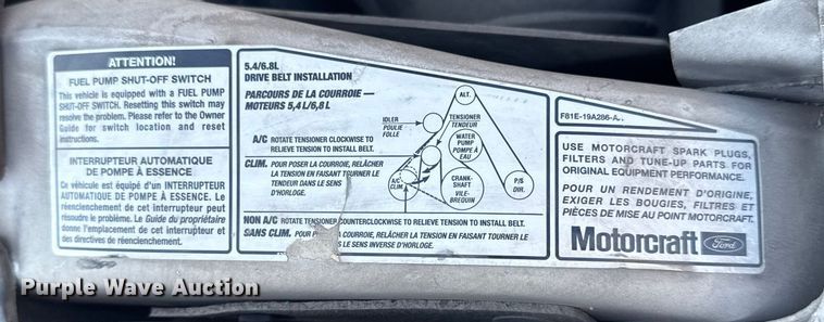 image for item FB8639 2001 Ford F250 Super Duty Ext. Cab utility bed pickup truck