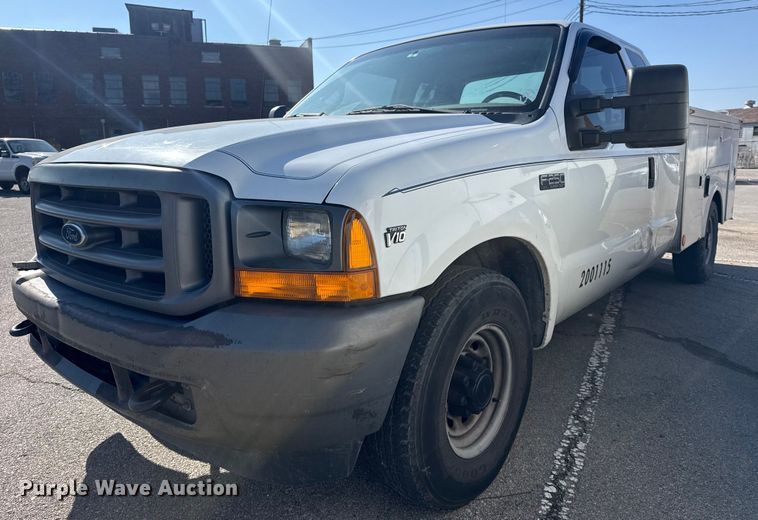 image for item FB8641 2001 Ford F250 Super Duty Ext. Cab utility bed pickup truck