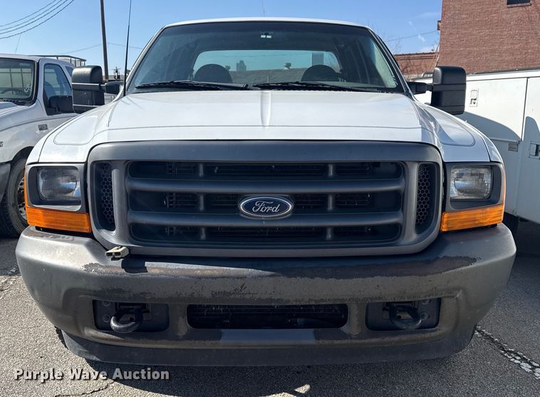 image for item FB8641 2001 Ford F250 Super Duty Ext. Cab utility bed pickup truck