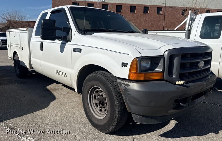 image for item FB8641 2001 Ford F250 Super Duty Ext. Cab utility bed pickup truck