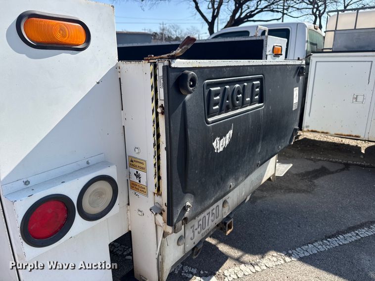 image for item FB8641 2001 Ford F250 Super Duty Ext. Cab utility bed pickup truck