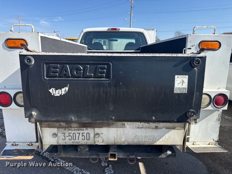 image for item FB8641 2001 Ford F250 Super Duty Ext. Cab utility bed pickup truck