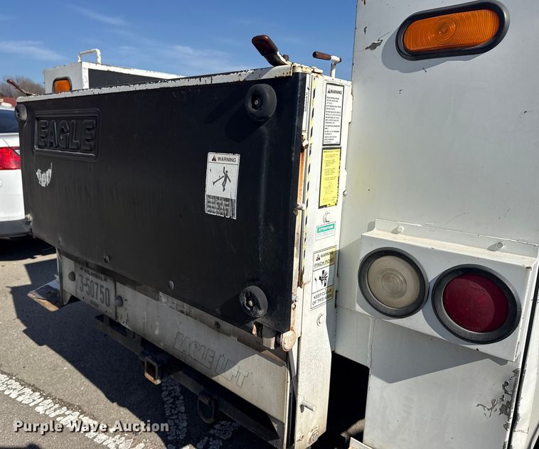 image for item FB8641 2001 Ford F250 Super Duty Ext. Cab utility bed pickup truck